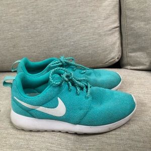 Nike Roshe Shoes